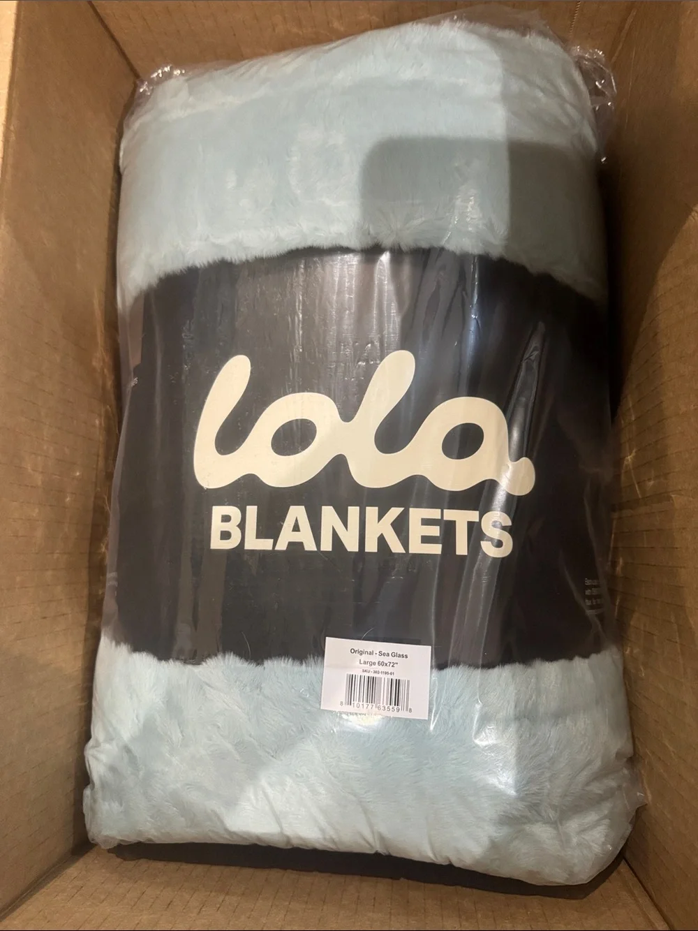 Lola Blankets/Sea Glass/Plush Faux Fur Throw/Blanket/NEW! NIB! SEALED! Calming!